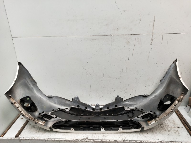 Recambio de paragolpes delantero para toyota avensis advance referencia OEM IAM VERFOTOS  