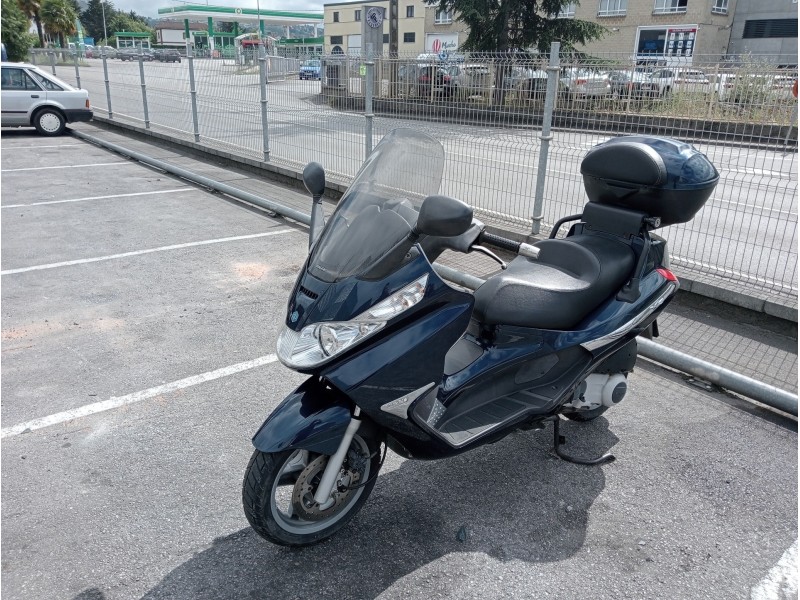 piaggio (vespa) x8 del año 2006
