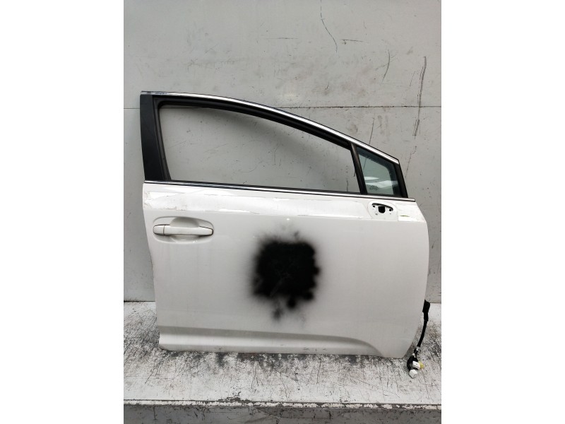 Recambio de puerta delantera derecha para toyota avensis advance referencia OEM IAM   4P