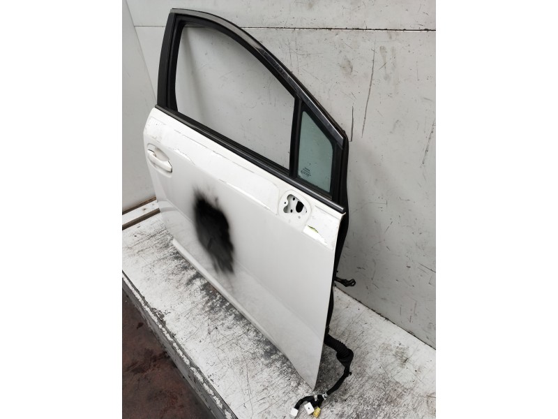 Recambio de puerta delantera derecha para toyota avensis advance referencia OEM IAM   4P