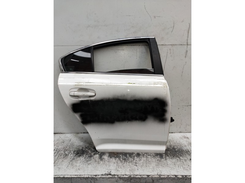 Recambio de puerta trasera derecha para toyota avensis advance referencia OEM IAM   4P