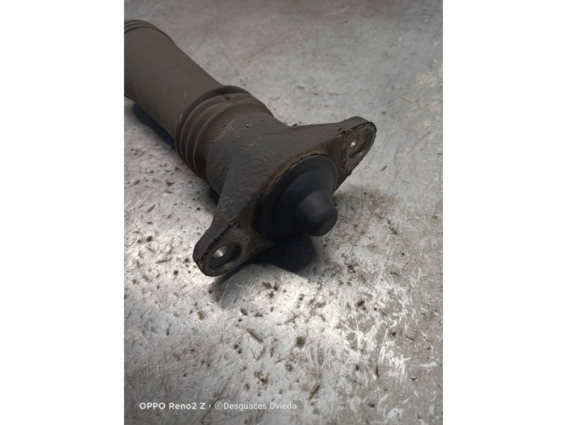 Recambio de amortiguador trasero derecho para kia cee´d sporty wagon concept referencia OEM IAM 553101H500  