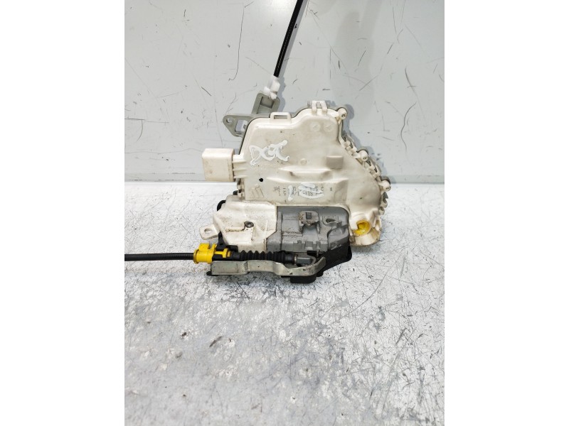 Recambio de motor cierre centralizado delantero izquierdo para audi a4 ber. (b8) s line sportpaket / plus referencia OEM IAM 8J1