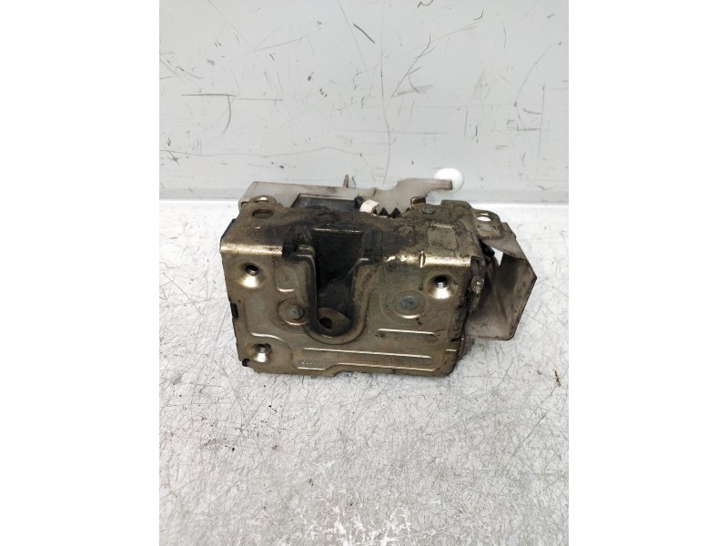 Recambio de motor cierre centralizado trasero derecho para renault clio ii fase i (b/cbo) 1.9 d referencia OEM IAM   3P