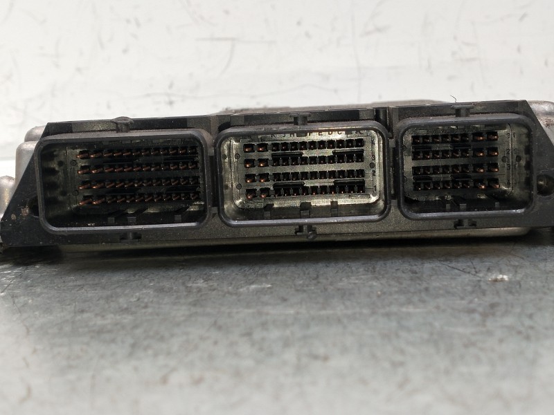 Recambio de centralita motor uce para renault laguna iii authentique referencia OEM IAM 0281015323 820726880 8200946162