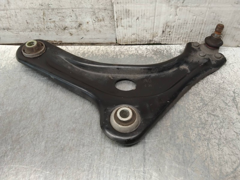 Recambio de brazo suspension inferior delantero izquierdo para peugeot 2008 (--.2013) allure referencia OEM IAM   