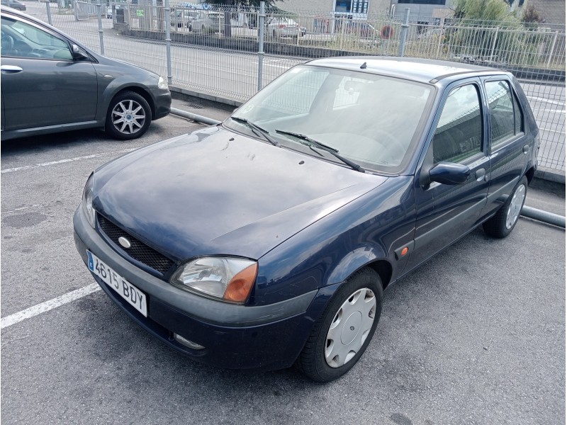 ford fiesta berlina (dx) del año 2001