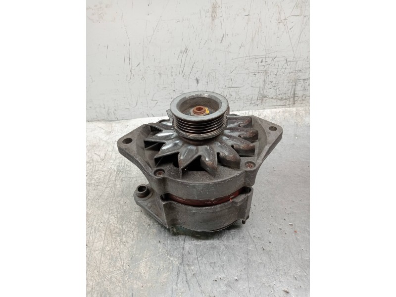 Recambio de alternador para alfa romeo 146 2.0 td l referencia OEM IAM 0120469939  