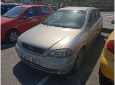 opel astra g berlina del año 2000