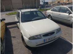 ford fiesta berlina del año 1998