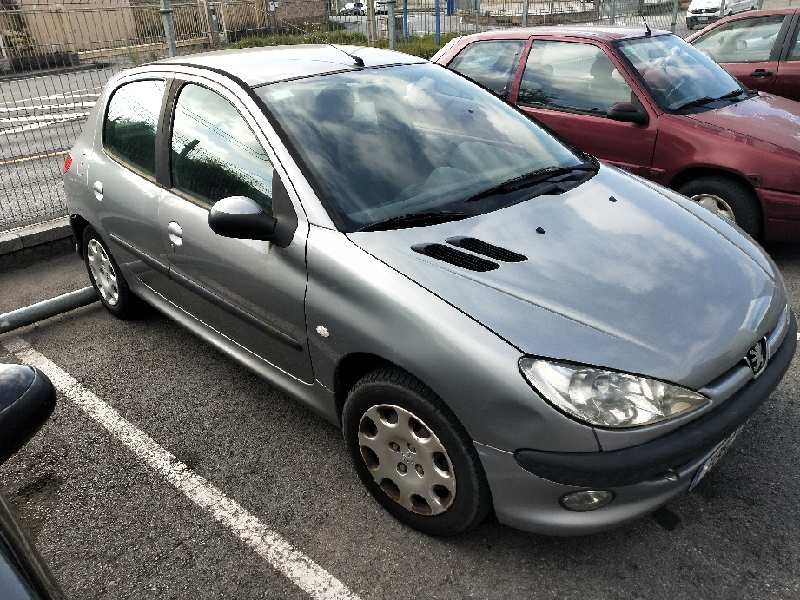peugeot 206 berlina del año 2004