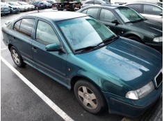 skoda octavia berlina (1u2) del año 1998