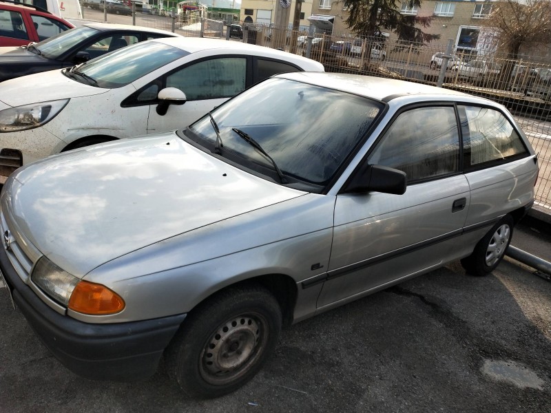 opel astra f berlina del año 1994