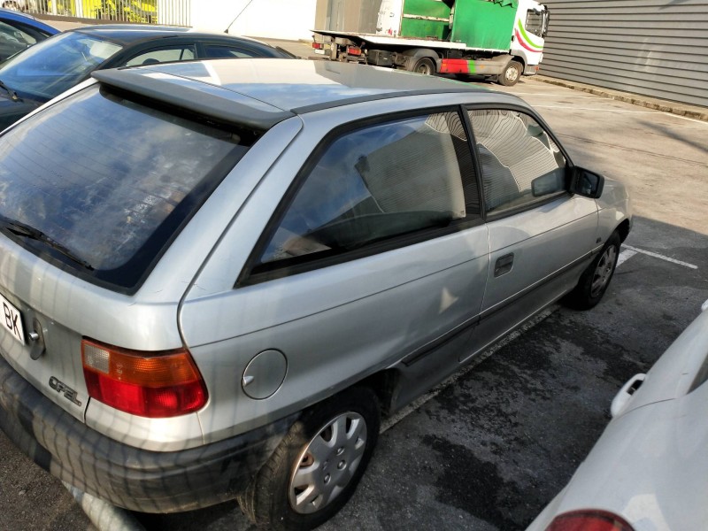 opel astra f berlina del año 1994