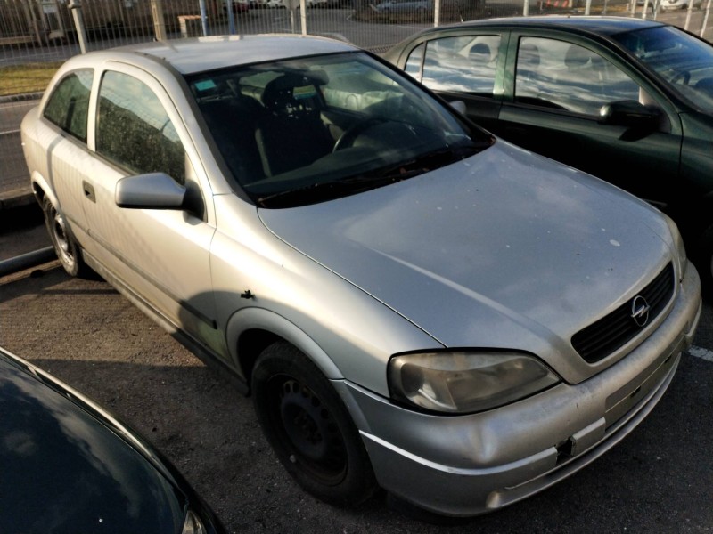 opel astra g berlina del año 2003