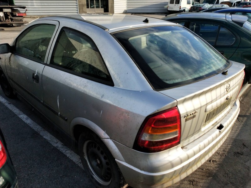 opel astra g berlina del año 2003