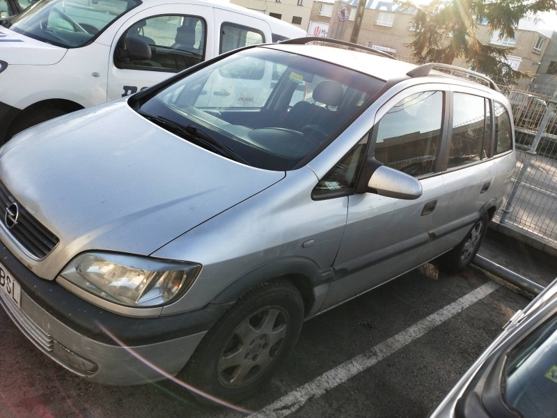 opel zafira a del año 2002