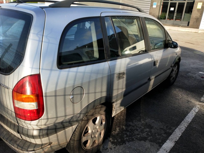 opel zafira a del año 2002