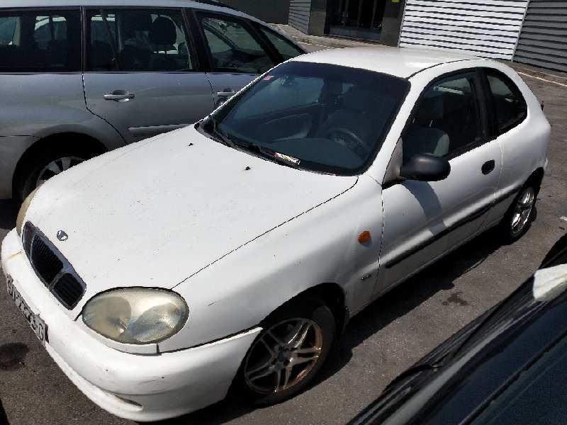 daewoo lanos del año 2000