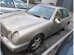 mercedes clase e (w210) berlina del año 1998