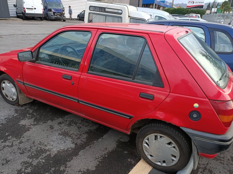 ford fiesta berl./courier del año 1989