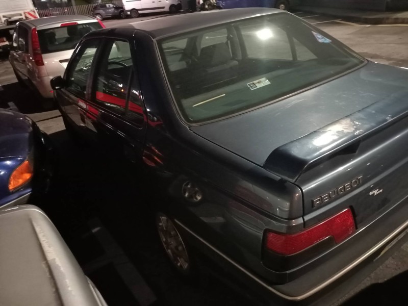 peugeot 405 berlina del año 1993