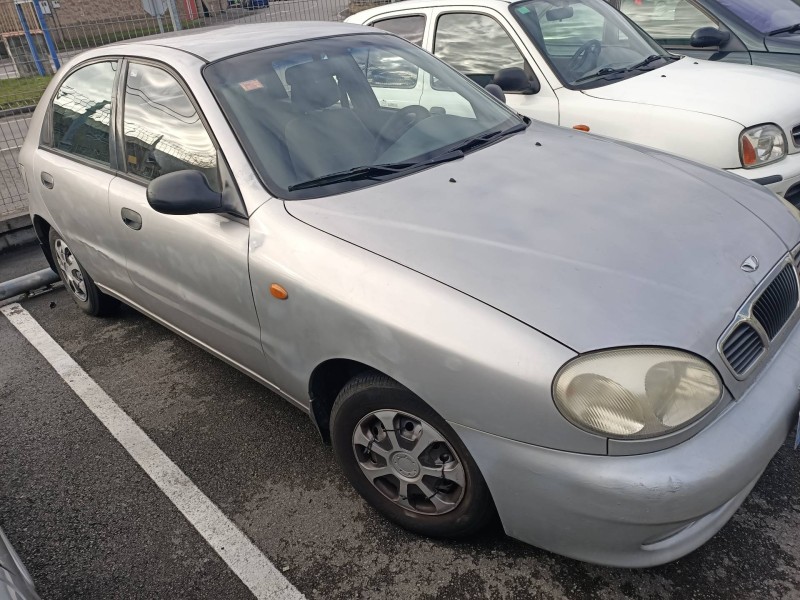 daewoo lanos del año 2002