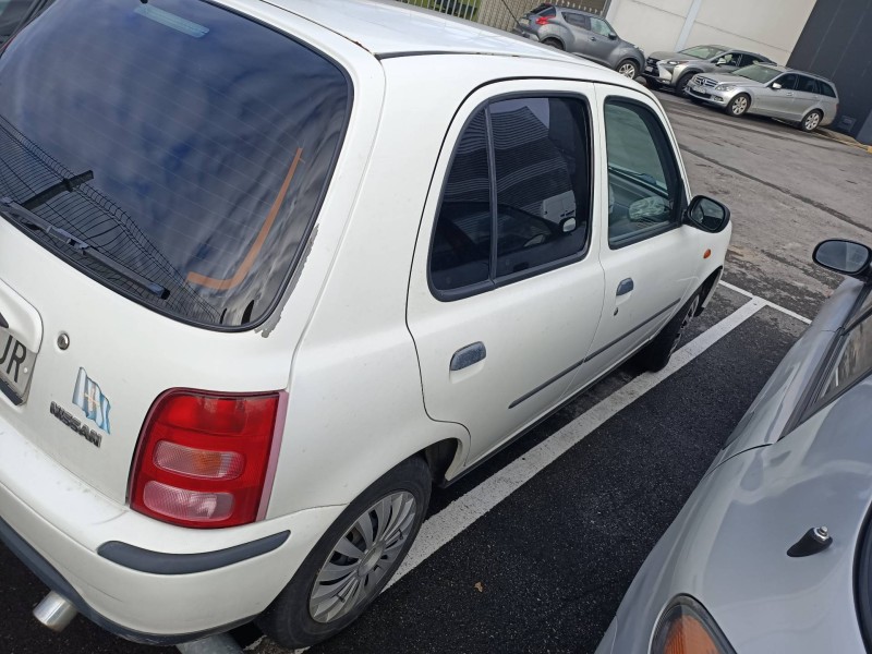 nissan micra (k11) del año 2001