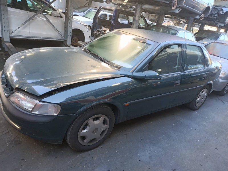 opel vectra b berlina del año 1999