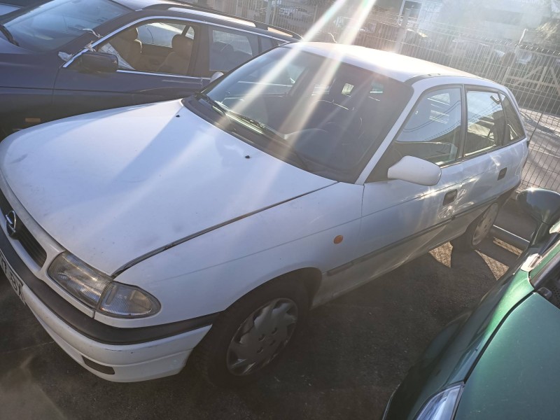 opel astra f berlina del año 1997