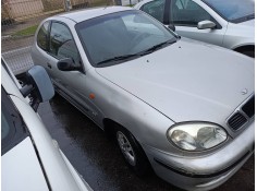 daewoo lanos del año 2000
