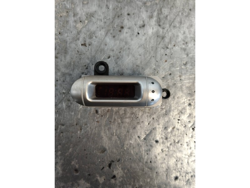 Recambio de pantalla multifuncion para hyundai coupe (rd) 2.0 fx referencia OEM IAM 9451027050  