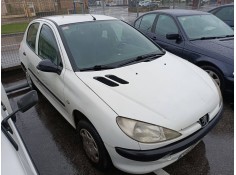 peugeot 206 berlina del año 2000