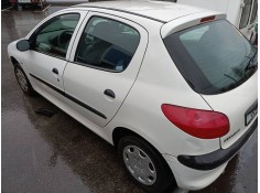 peugeot 206 berlina del año 2000 2