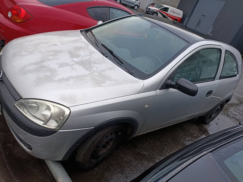 opel corsa c del año 2002