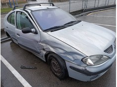 renault megane i fase 2 berlina (ba0) del año 2001