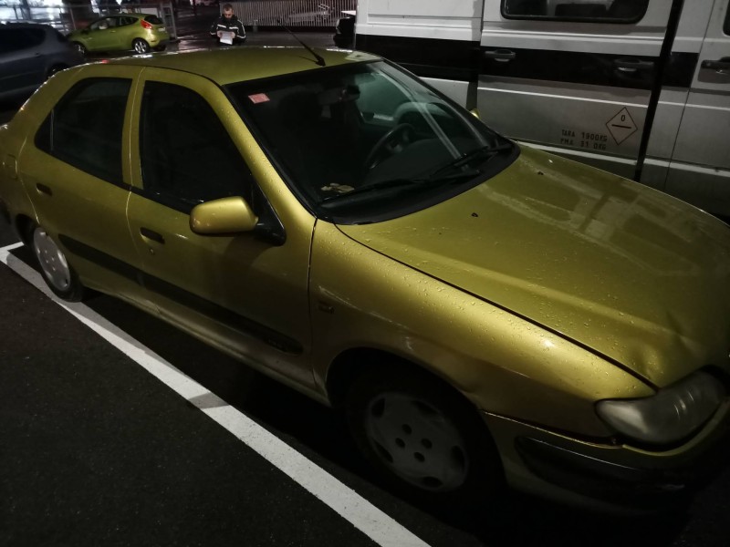 citroen xsara berlina del año 1998