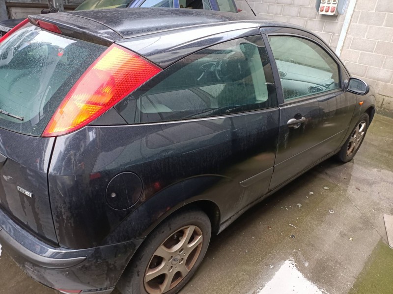 ford focus berlina (cak) del año 2004