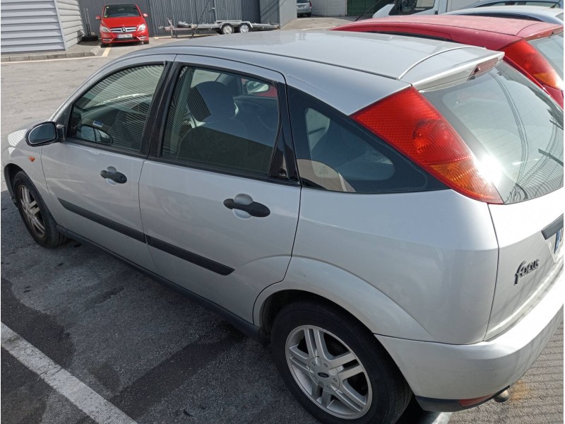 ford focus berlina (cak) del año 1999