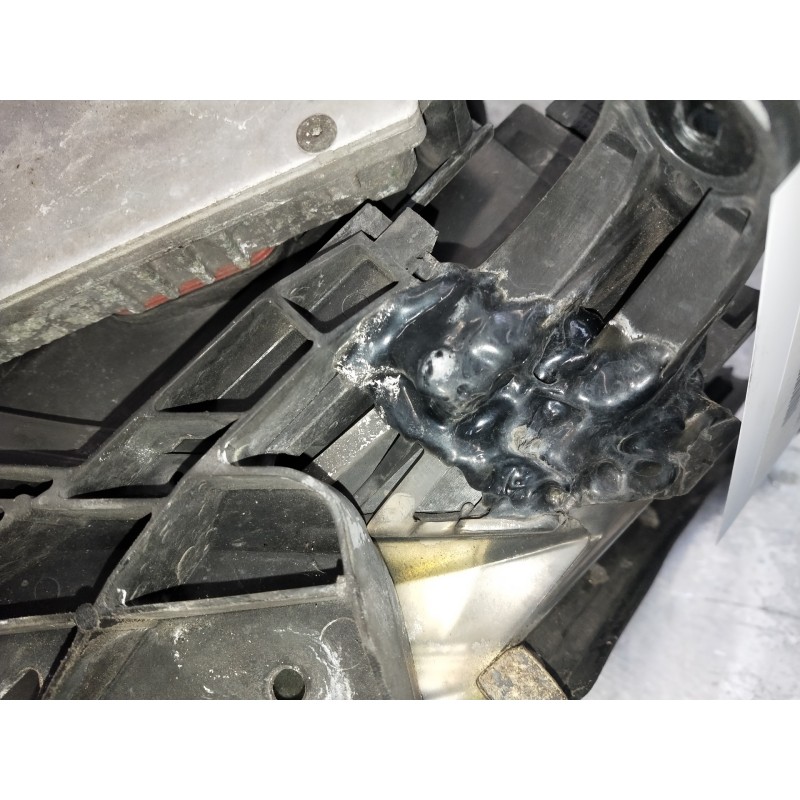 Recambio de faro derecho para saab 9-3 berlina 1.8 t vector referencia OEM IAM 5DV00829000 10640103480148 VER FOTOS