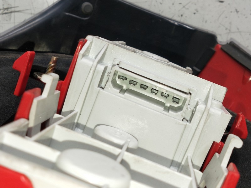 Recambio de piloto trasero izquierdo para audi s3 (8l) 1.8 t (165kw) referencia OEM IAM   