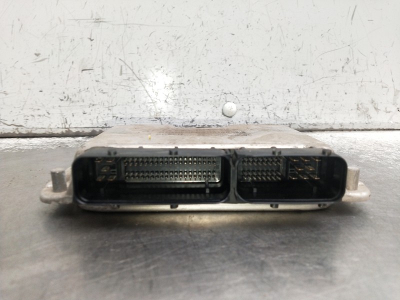 Recambio de centralita motor uce para audi s3 (8l) 1.8 t (165kw) referencia OEM IAM 8N0906018BH 0261207751 