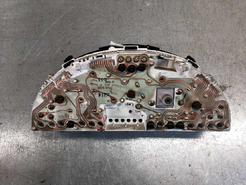 Recambio de cuadro instrumentos para suzuki swift sf berlina (ea) referencia OEM IAM 341006EA 61EA40 