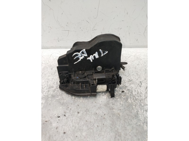 Recambio de motor cierre centralizado trasero derecho para bmw serie 1 berlina (e81/e87) 118d referencia OEM IAM 7202148  5P