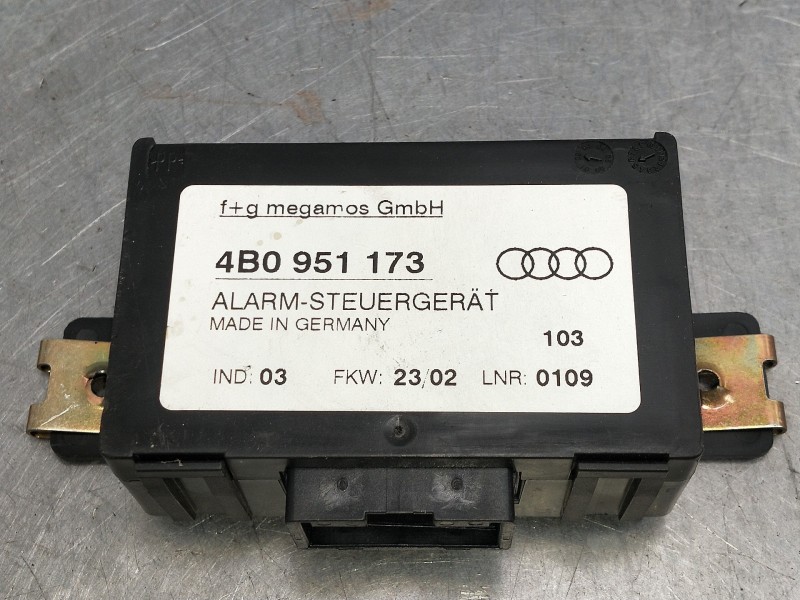 Recambio de modulo electronico para audi s3 (8l) 1.8 t (165kw) referencia OEM IAM 4B0951173  
