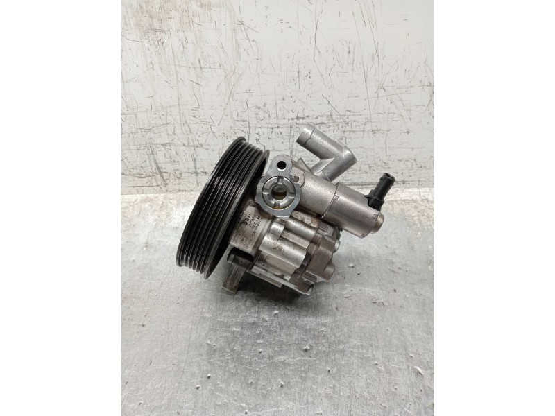 Recambio de bomba direccion para mercedes clase c (w204) lim. c 250 cgi blueefficiency (204.047) referencia OEM IAM 7693955149 A