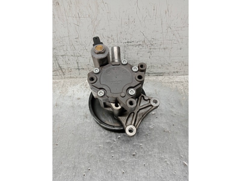 Recambio de bomba direccion para mercedes clase c (w204) lim. c 250 cgi blueefficiency (204.047) referencia OEM IAM 7693955149 A