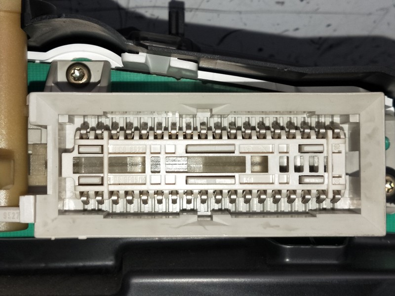 Recambio de cuadro instrumentos para opel astra g berlina club referencia OEM IAM 09228764ET 110080068002 