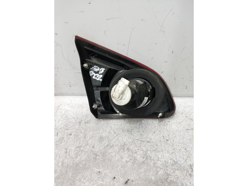 Recambio de piloto trasero derecho interior para nissan qashqai (j10) tekna referencia OEM IAM 89071064  