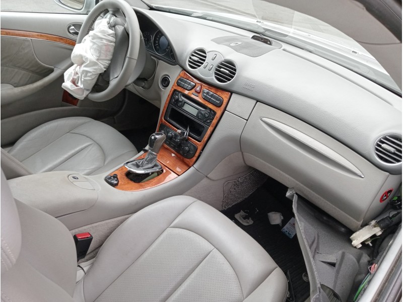 mercedes clase clk (w209) coupe del año 2004